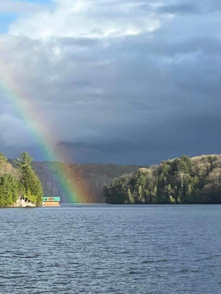 Muskoka Escape Hotel Port Carling Bagian luar foto