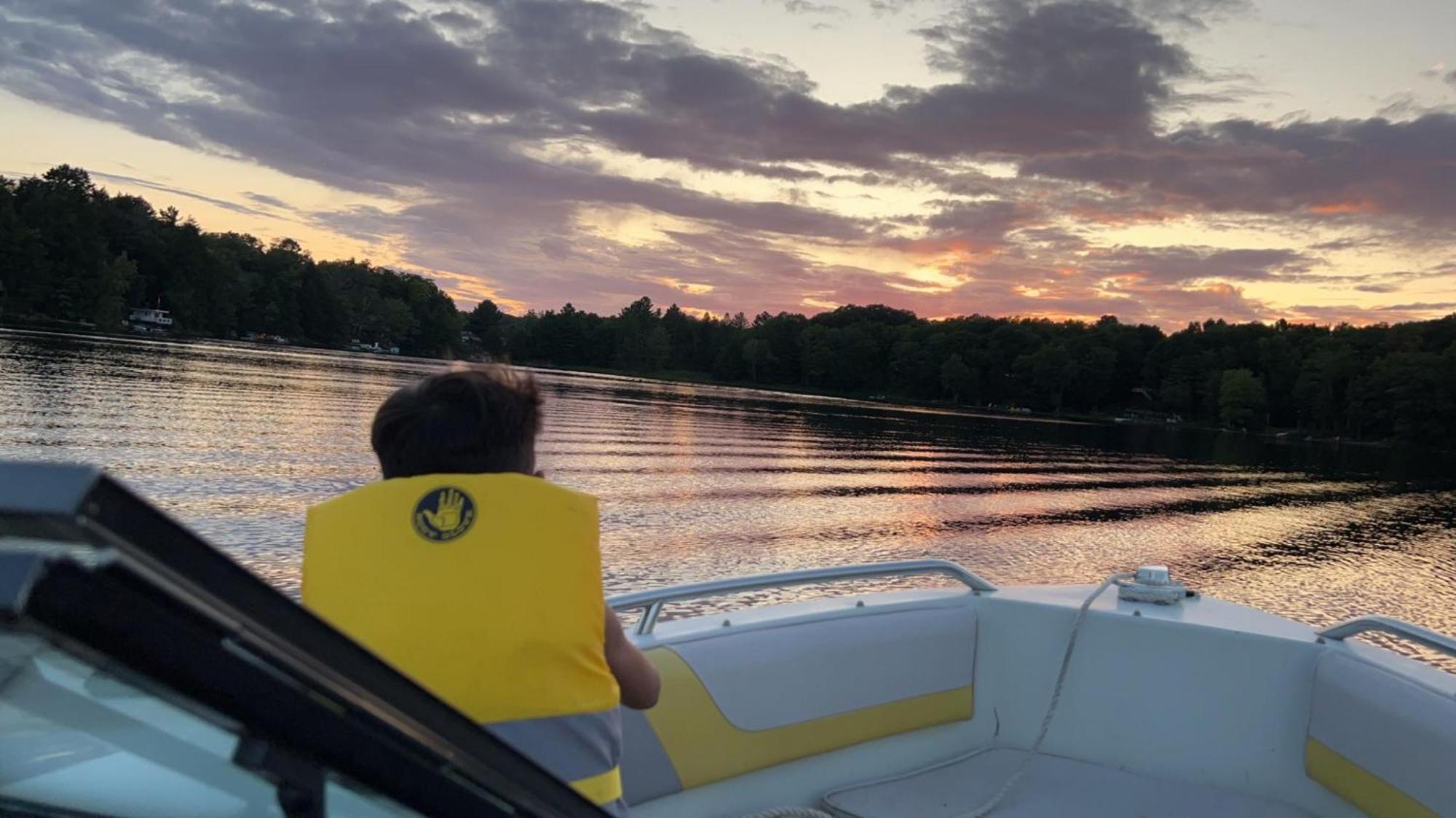 Muskoka Escape Hotel Port Carling Bagian luar foto