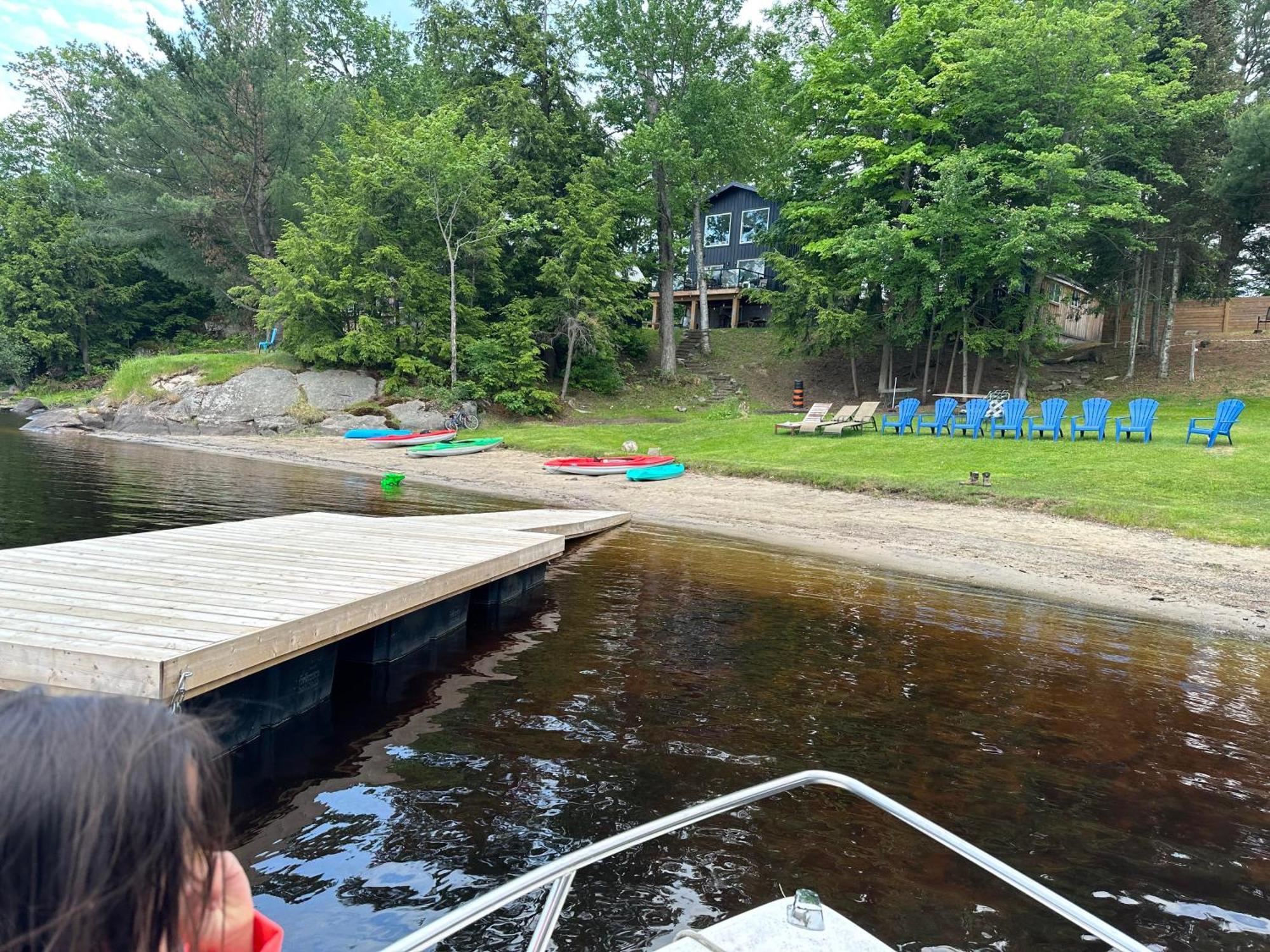 Muskoka Escape Hotel Port Carling Bagian luar foto